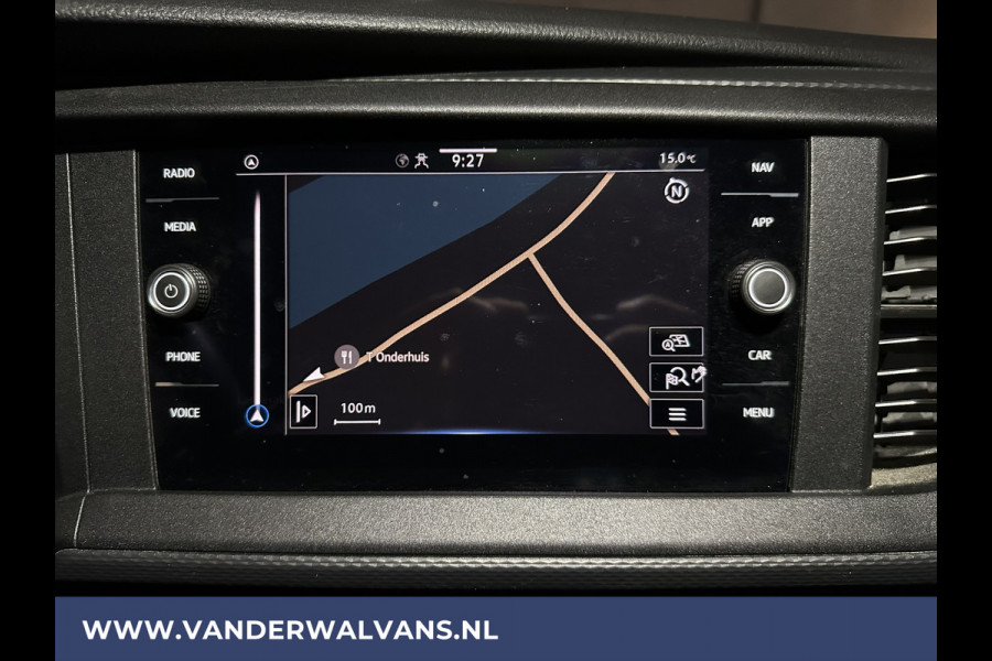 Volkswagen Transporter 2.0 TDI 150pk L2H1 Euro6 Airco | 2500kg Trekhaak | 2x Zijdeur | Camera | Bijrijdersbank | Navigatie Apple carplay, android auto, cruisecontrol, parkeersensoren