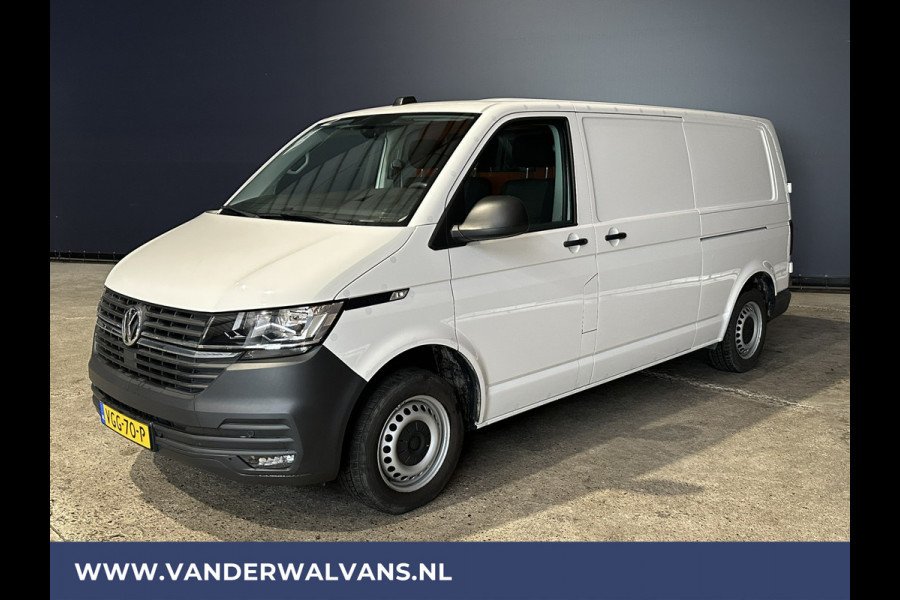 Volkswagen Transporter 2.0 TDI 150pk L2H1 Euro6 Airco | 2500kg Trekhaak | 2x Zijdeur | Camera | Bijrijdersbank | Navigatie Apple carplay, android auto, cruisecontrol, parkeersensoren