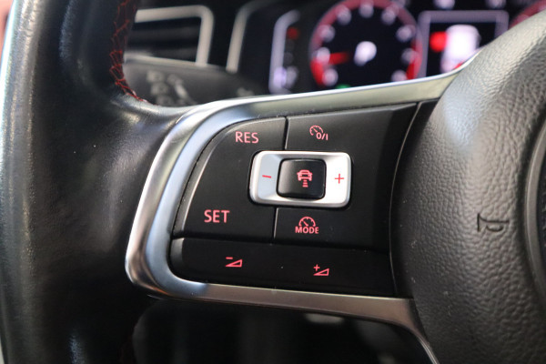 Volkswagen Polo 2.0 TSI GTI Adaptive-Cruise 18''lmv Panoramadak NL-Auto 24 maanden garantie mogelijk (*vraag naar de voorwaarden)