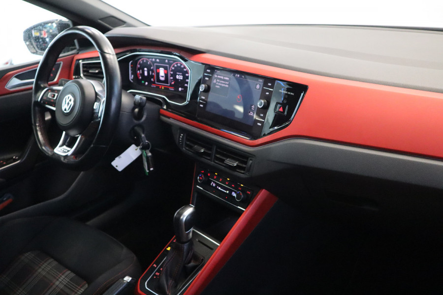Volkswagen Polo 2.0 TSI GTI Adaptive-Cruise 18''lmv Panoramadak NL-Auto 24 maanden garantie mogelijk (*vraag naar de voorwaarden)