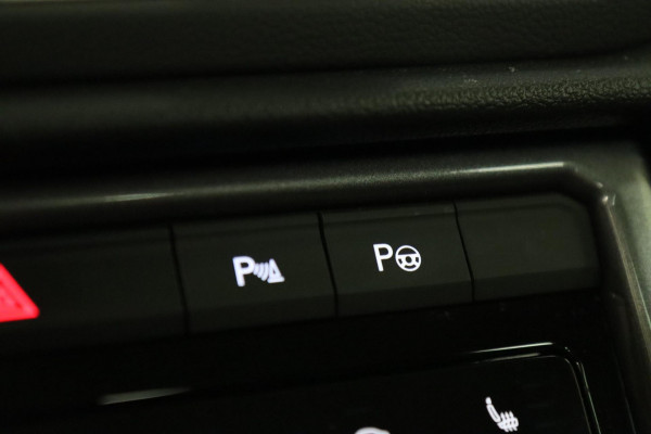 Volkswagen T-Roc 1.5 TSI Life/PANO/KEYLESS/ACC/LANE ASSIST/STOELVER/VOL