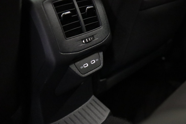 Volkswagen T-Roc 1.5 TSI Life/PANO/KEYLESS/ACC/LANE ASSIST/STOELVER/VOL