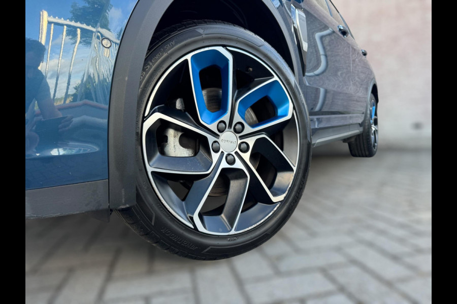 Lynk & Co 01 1.5 PLUGIN HYBRID / PANORAMADAK / CRUISE / CAMERA / NAVI / CARPLAY / ELEKTR. KLEP / DRAADL LADER / ECC / PDC