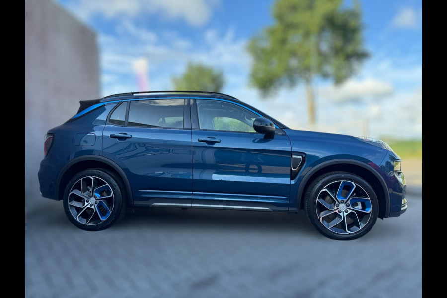 Lynk & Co 01 1.5 PLUGIN HYBRID / PANORAMADAK / CRUISE / CAMERA / NAVI / CARPLAY / ELEKTR. KLEP / DRAADL LADER / ECC / PDC
