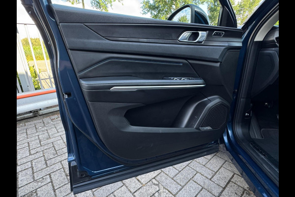 Lynk & Co 01 1.5 PLUGIN HYBRID / PANORAMADAK / CRUISE / CAMERA / NAVI / CARPLAY / ELEKTR. KLEP / DRAADL LADER / ECC / PDC