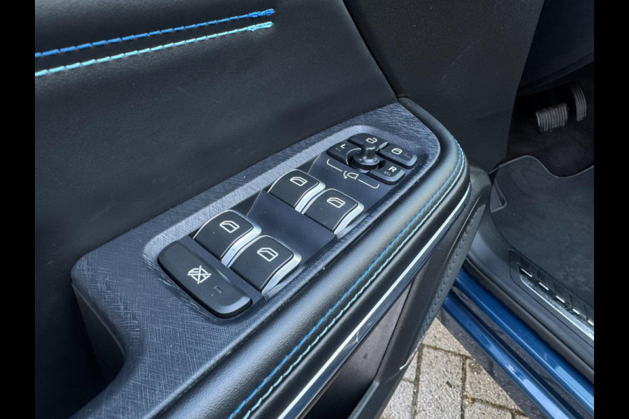 Lynk & Co 01 1.5 PLUGIN HYBRID / PANORAMADAK / CRUISE / CAMERA / NAVI / CARPLAY / ELEKTR. KLEP / DRAADL LADER / ECC / PDC