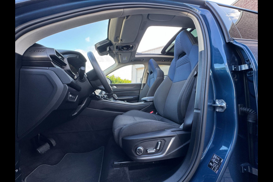 Lynk & Co 01 1.5 PLUGIN HYBRID / PANORAMADAK / CRUISE / CAMERA / NAVI / CARPLAY / ELEKTR. KLEP / DRAADL LADER / ECC / PDC
