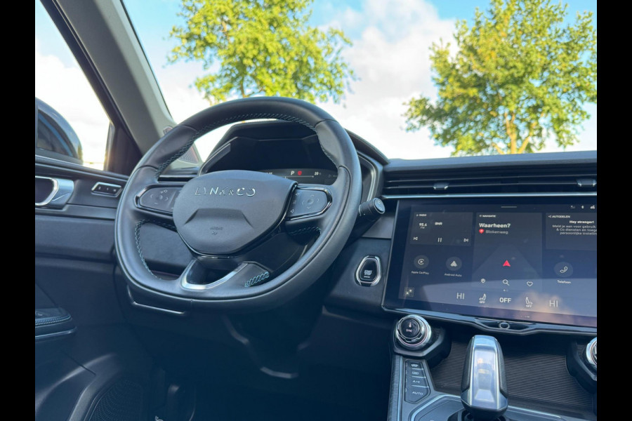 Lynk & Co 01 1.5 PLUGIN HYBRID / PANORAMADAK / CRUISE / CAMERA / NAVI / CARPLAY / ELEKTR. KLEP / DRAADL LADER / ECC / PDC