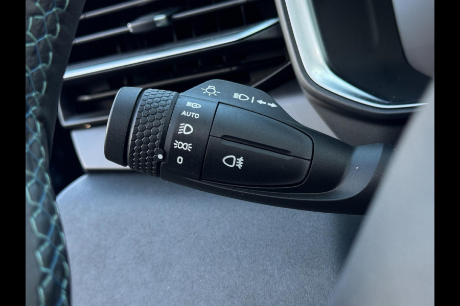 Lynk & Co 01 1.5 PLUGIN HYBRID / PANORAMADAK / CRUISE / CAMERA / NAVI / CARPLAY / ELEKTR. KLEP / DRAADL LADER / ECC / PDC