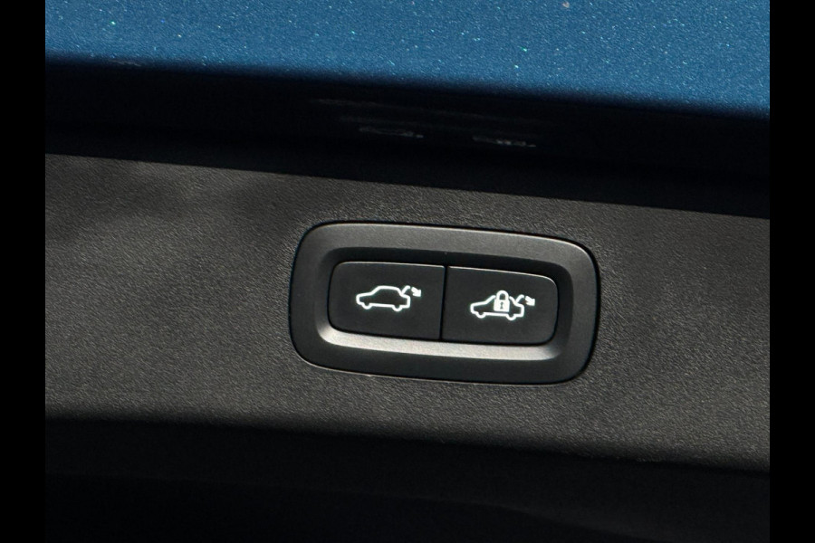 Lynk & Co 01 1.5 PLUGIN HYBRID / PANORAMADAK / CRUISE / CAMERA / NAVI / CARPLAY / ELEKTR. KLEP / DRAADL LADER / ECC / PDC