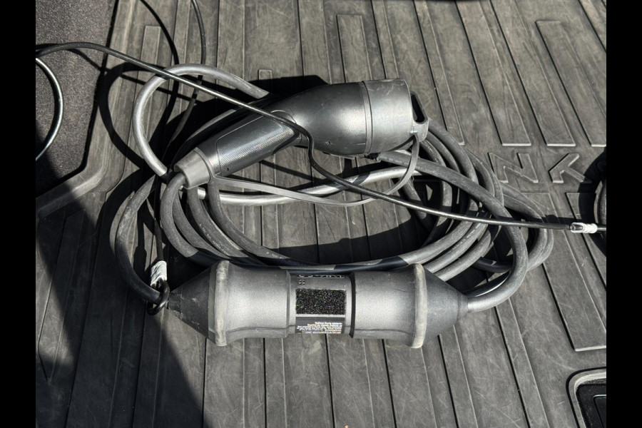 Lynk & Co 01 1.5 PLUGIN HYBRID / PANORAMADAK / CRUISE / CAMERA / NAVI / CARPLAY / ELEKTR. KLEP / DRAADL LADER / ECC / PDC
