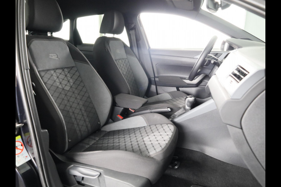Volkswagen Taigo 1.0 TSI R-Line 116 pk Automaat (DSG) | Verlengde garantie | Navigatie via App | Parkeersensoren | LED koplampen | Black Style pakket | R-Line |