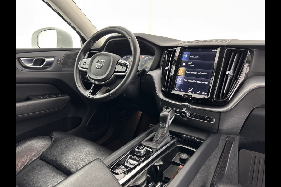 Volvo XC60 2.0 D4 Momentum Pro (INCL-BTW) Aut.*LUXURY-LEATHER | HARMAN/KARDON-AUDIO | HEATED-SPORTSEATS | NAVI-FULLMAP | CRUISE | CAMERA | LANE-ASSIST | BLIS | PDC | ECC | CARPLAY | DIGI-COCKPIT | SIPS | TOWBAR | 18''ALU*