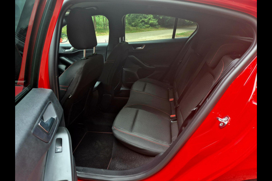 Ford Focus 1.0 EcoBoost Hybrid ST Line