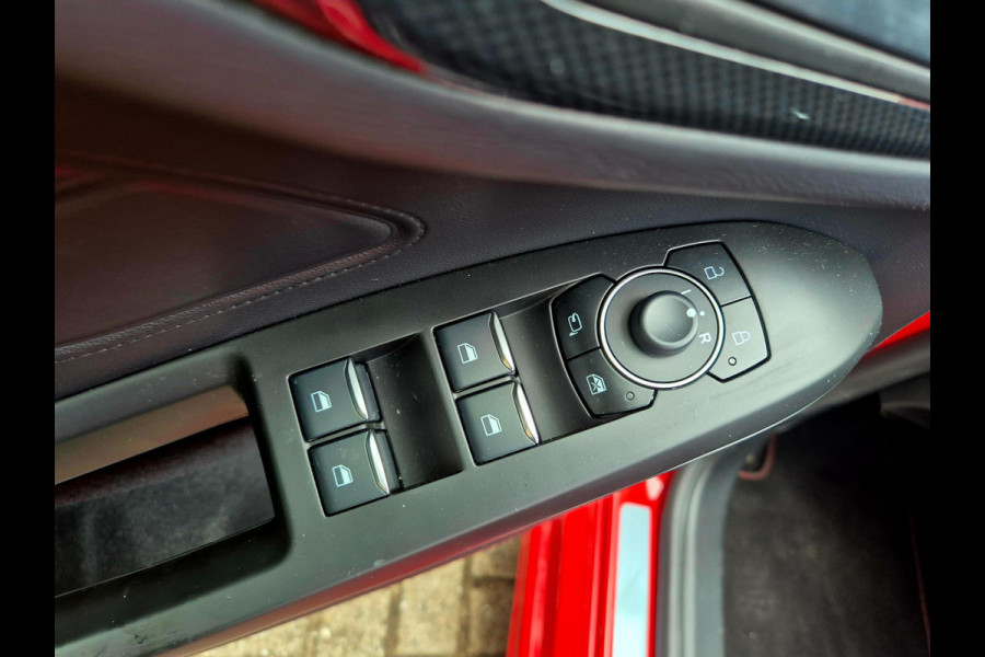 Ford Focus 1.0 EcoBoost Hybrid ST Line