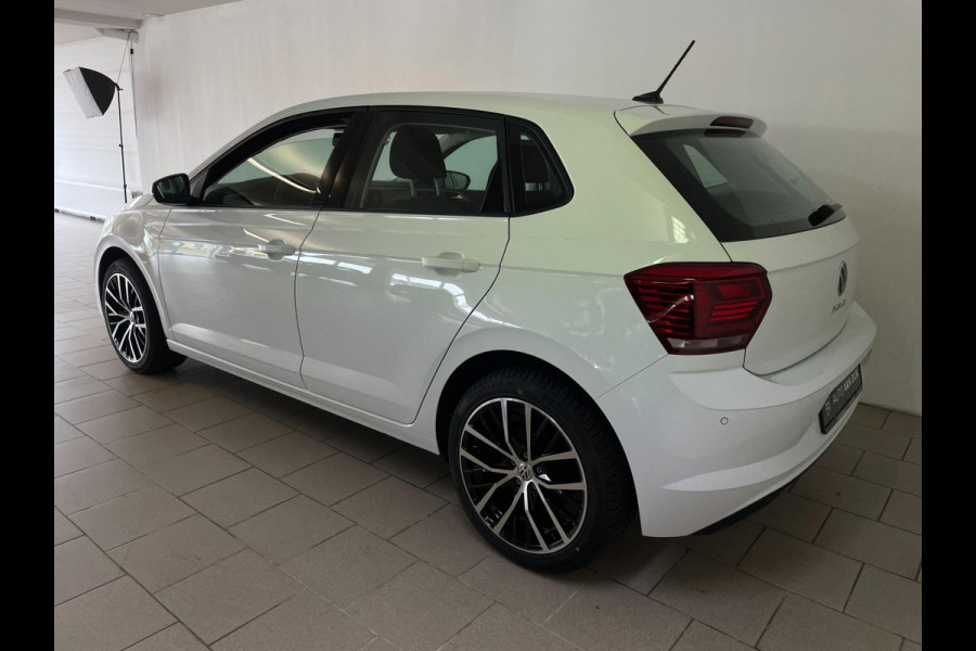 Volkswagen Polo 1.0 TSI Comfortline AIRCO NAVI CRUISE BLUETOOTH APPLE CARPLAY 17 INCH VELGEN ALL SEASON PDC ZEER NETTE AUTO