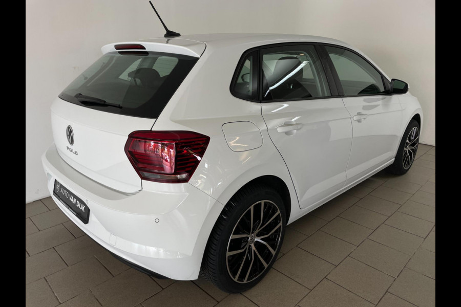 Volkswagen Polo 1.0 TSI Comfortline AIRCO NAVI CRUISE BLUETOOTH APPLE CARPLAY 17 INCH VELGEN ALL SEASON PDC ZEER NETTE AUTO