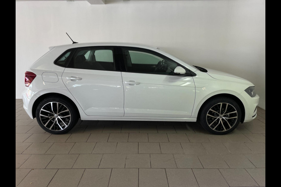 Volkswagen Polo 1.0 TSI Comfortline AIRCO NAVI CRUISE BLUETOOTH APPLE CARPLAY 17 INCH VELGEN ALL SEASON PDC ZEER NETTE AUTO