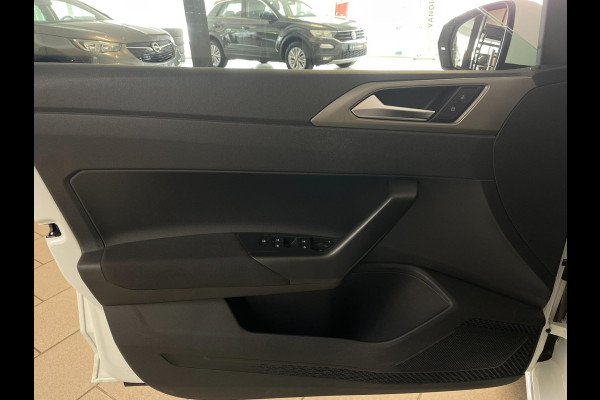 Volkswagen Polo 1.0 TSI Comfortline AIRCO NAVI CRUISE BLUETOOTH APPLE CARPLAY 17 INCH VELGEN ALL SEASON PDC ZEER NETTE AUTO