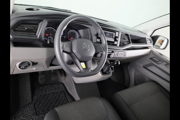 Volkswagen Transporter 2.0 TDI L2H1 28 150 pk | Airo | Trekhaak | Parkeersensoren | Elektr. spiegels (inklapbaar) |