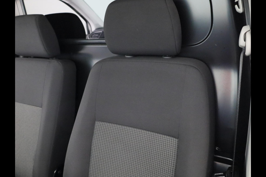 Volkswagen Transporter 2.0 TDI L2H1 28 150 pk | Airo | Trekhaak | Parkeersensoren | Elektr. spiegels (inklapbaar) |