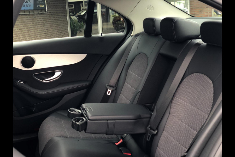 Mercedes-Benz C-Klasse 180 Business Solution Plus Upgr. Ed. | Panoramadak, Carplay/Android, Navi, Camera, Cruise, Climate |