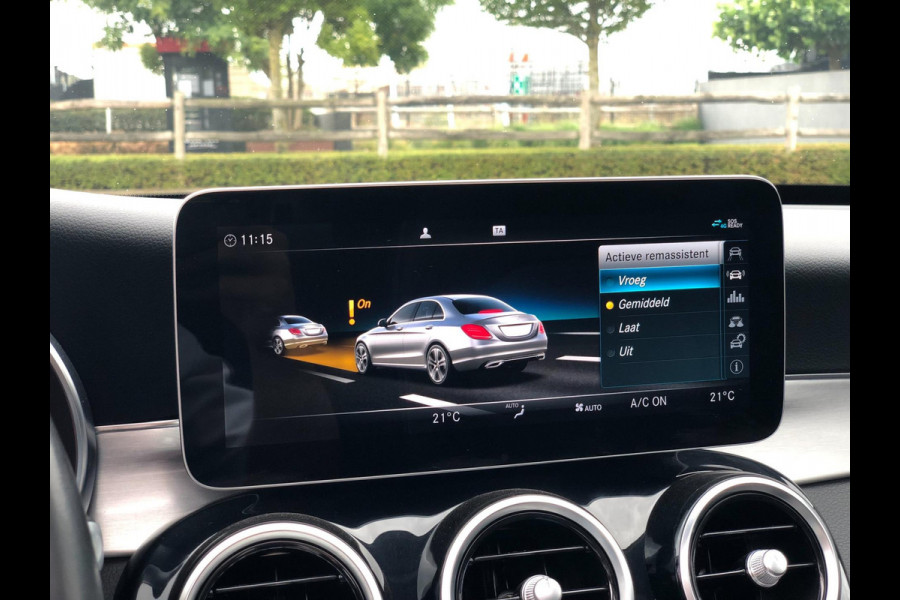 Mercedes-Benz C-Klasse 180 Business Solution Plus Upgr. Ed. | Panoramadak, Carplay/Android, Navi, Camera, Cruise, Climate |