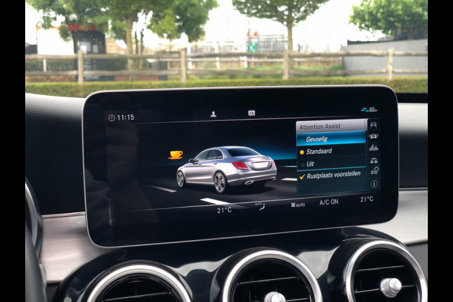 Mercedes-Benz C-Klasse 180 Business Solution Plus Upgr. Ed. | Panoramadak, Carplay/Android, Navi, Camera, Cruise, Climate |