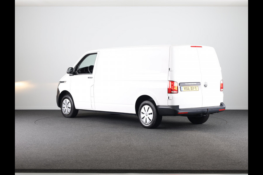 Volkswagen Transporter 2.0 TDI L2H1 28 150 pk | Airo | Trekhaak | Parkeersensoren | Elektr. spiegels (inklapbaar) |
