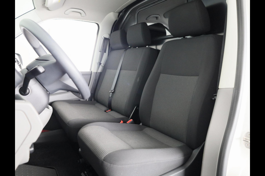 Volkswagen Transporter 2.0 TDI L2H1 28 150 pk | Airo | Trekhaak | Parkeersensoren | Elektr. spiegels (inklapbaar) |