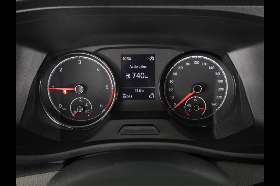 Volkswagen Transporter 2.0 TDI L2H1 28 150 pk | Airo | Trekhaak | Parkeersensoren | Elektr. spiegels (inklapbaar) |