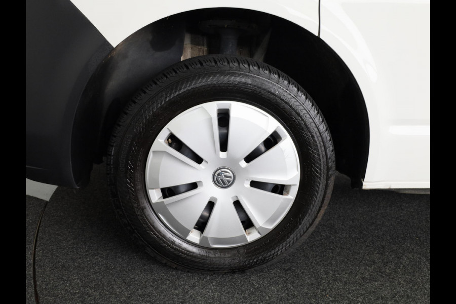 Volkswagen Transporter 2.0 TDI L2H1 28 150 pk | Airo | Trekhaak | Parkeersensoren | Elektr. spiegels (inklapbaar) |