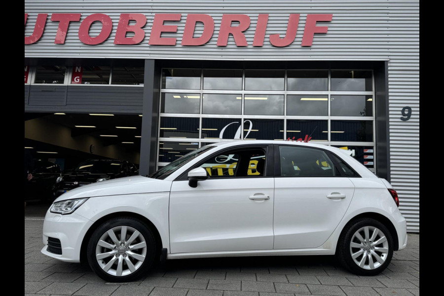 Audi A1 Sportback 1.4 -16V TFSI - Airco I Xenon I Sport velgen I Trekhaak I Dealer onderhouden