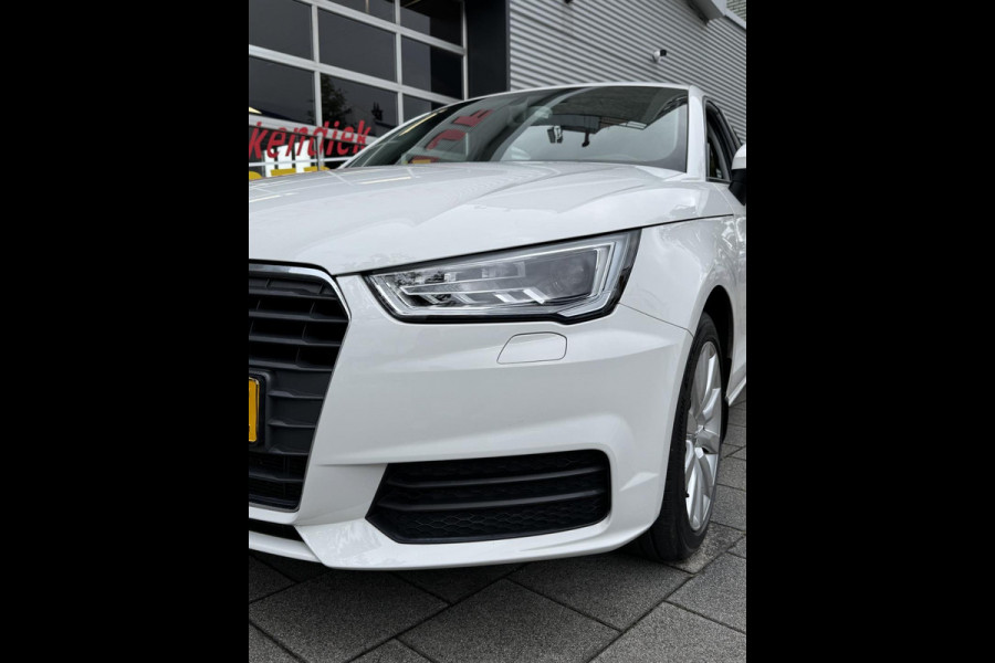 Audi A1 Sportback 1.4 -16V TFSI - Airco I Xenon I Sport velgen I Trekhaak I Dealer onderhouden