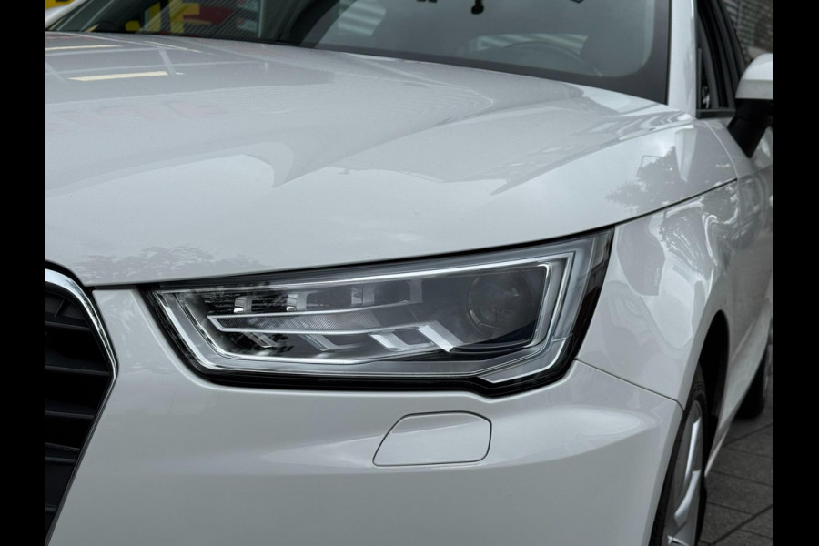 Audi A1 Sportback 1.4 -16V TFSI - Airco I Xenon I Sport velgen I Trekhaak I Dealer onderhouden