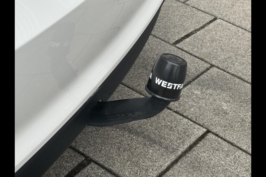 Audi A1 Sportback 1.4 -16V TFSI - Airco I Xenon I Sport velgen I Trekhaak I Dealer onderhouden