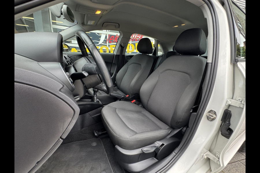 Audi A1 Sportback 1.4 -16V TFSI - Airco I Xenon I Sport velgen I Trekhaak I Dealer onderhouden
