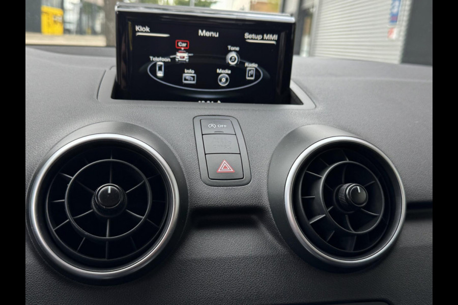 Audi A1 Sportback 1.4 -16V TFSI - Airco I Xenon I Sport velgen I Trekhaak I Dealer onderhouden