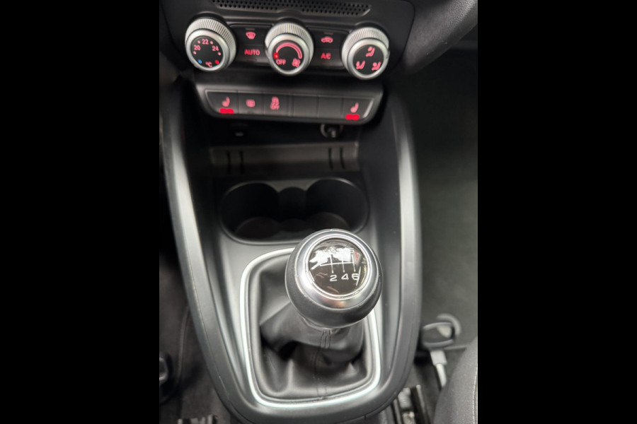 Audi A1 Sportback 1.4 -16V TFSI - Airco I Xenon I Sport velgen I Trekhaak I Dealer onderhouden