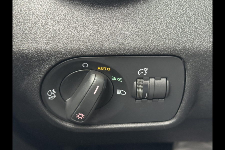 Audi A1 Sportback 1.4 -16V TFSI - Airco I Xenon I Sport velgen I Trekhaak I Dealer onderhouden