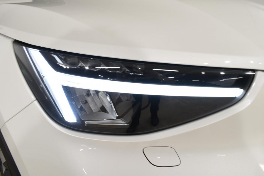 Volvo XC40 B3 177PK Automaat Plus Dark / Adaptieve Cruise control / Leer / Schuifdak / Stoelverwarming / Stuurverwarming / Elektrische Stoelen / Elektr. achterklep / 360 Camera / Harman Kardon