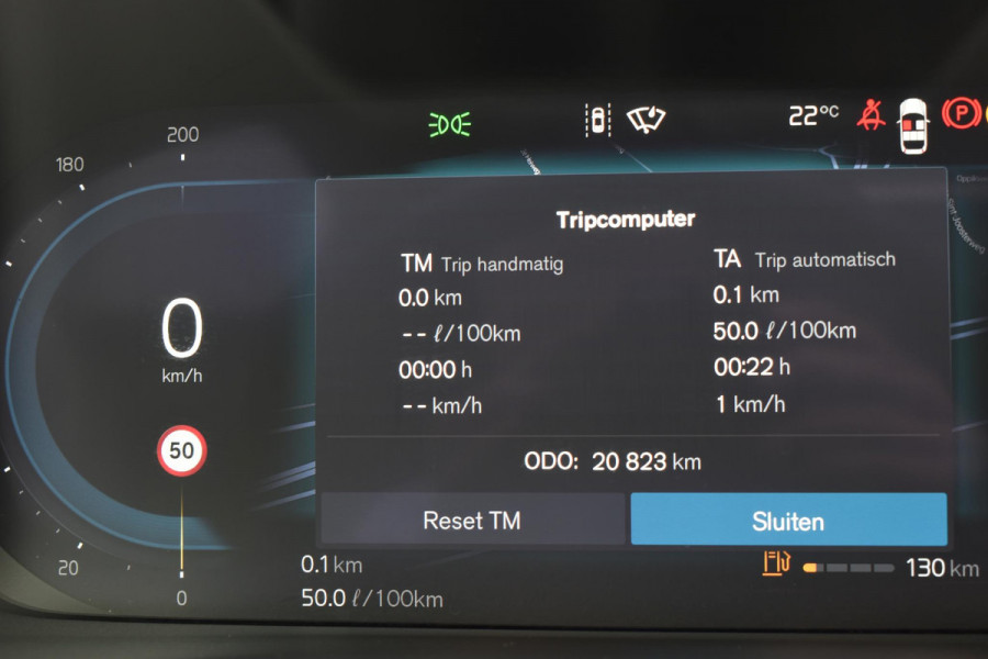 Volvo XC40 B3 177PK Automaat Plus Dark / Adaptieve Cruise control / Leer / Schuifdak / Stoelverwarming / Stuurverwarming / Elektrische Stoelen / Elektr. achterklep / 360 Camera / Harman Kardon