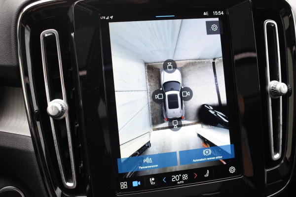 Volvo XC40 B3 177PK Automaat Plus Dark / Adaptieve Cruise control / Leer / Schuifdak / Stoelverwarming / Stuurverwarming / Elektrische Stoelen / Elektr. achterklep / 360 Camera / Harman Kardon