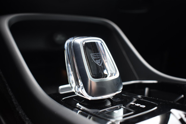 Volvo XC40 B3 177PK Automaat Plus Dark / Adaptieve Cruise control / Leer / Schuifdak / Stoelverwarming / Stuurverwarming / Elektrische Stoelen / Elektr. achterklep / 360 Camera / Harman Kardon