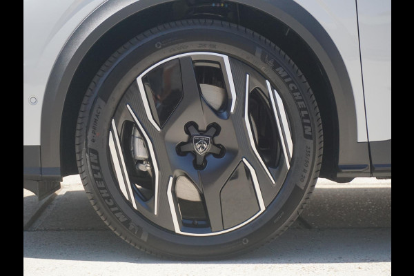 Peugeot 3008 1.6 plug-in Hybrid 195 GT ELEKTRISCHE STOEL- EN ACHTERKLEPBEDIENING | 360° CAMERA | NAVIGATIE & CARPLAY | E.C.C. |