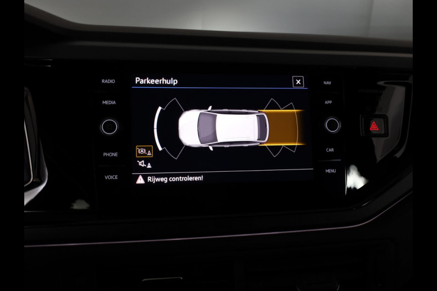 Volkswagen Taigo 1.0 TSI R-Line 116 pk Automaat (DSG) | Verlengde garantie | Navigatie via App | Parkeersensoren | Adaptieve cruise control | LED koplampen |