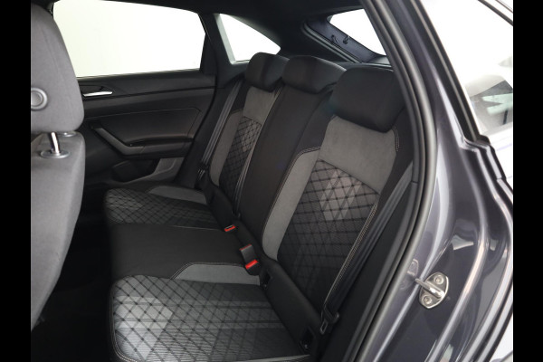 Volkswagen Taigo 1.0 TSI R-Line 116 pk Automaat (DSG) | Verlengde garantie | Navigatie via App | Parkeersensoren | Adaptieve cruise control | LED koplampen |