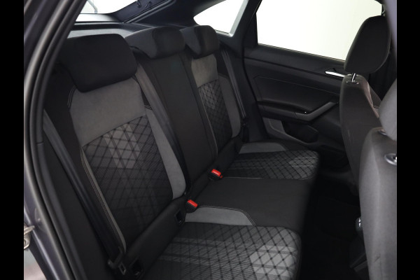 Volkswagen Taigo 1.0 TSI R-Line 116 pk Automaat (DSG) | Verlengde garantie | Navigatie via App | Parkeersensoren | Adaptieve cruise control | LED koplampen |