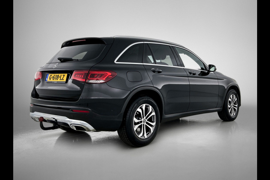 Mercedes-Benz GLC 200 Business Solution Limited | Lichtmetalen velgen | Navigatie | Parking support met camera achter | Trekhaak wegklapbaar | Inclusief 24 maanden MB Certified garantie voor Europa.