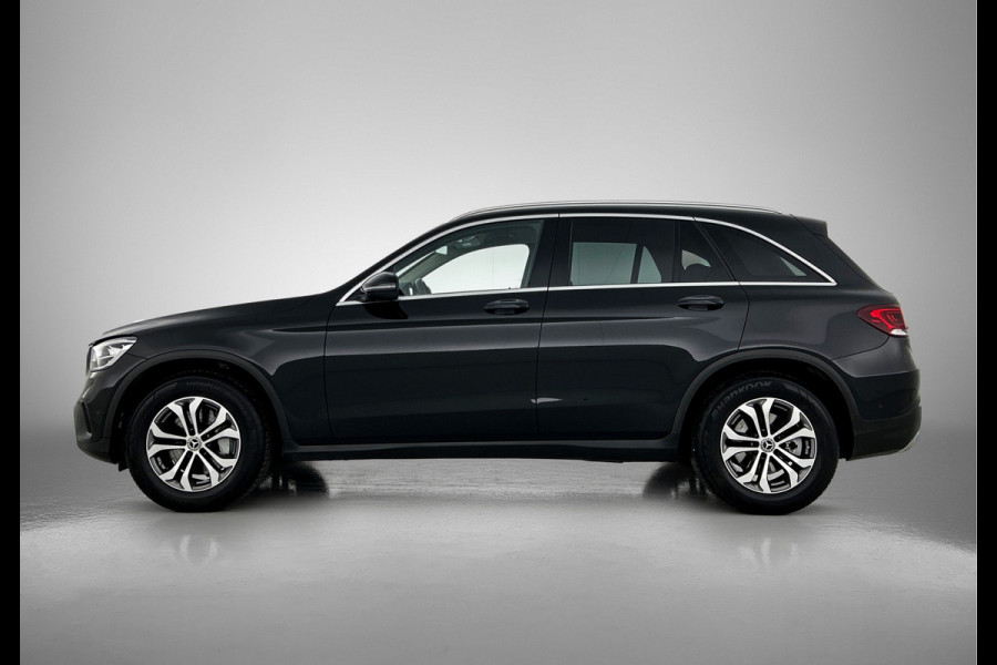 Mercedes-Benz GLC 200 Business Solution Limited | Lichtmetalen velgen | Navigatie | Parking support met camera achter | Trekhaak wegklapbaar | Inclusief 24 maanden MB Certified garantie voor Europa.